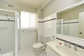 Del Rae, Unit 12/25 Shoal Bay Road - Image 2
