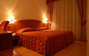 Crocioni Hotel Rizzi - Image 4
