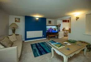 Central Quiet and Cosy St Helier Flat - Image 4