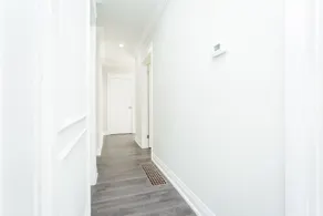 Stunning and Exclusive Home in Burlington - Image 5
