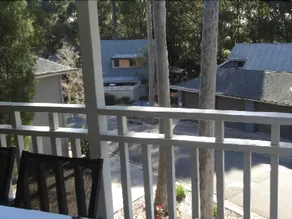 Blackbutt - Deluxe Family Townhouse - Image 3