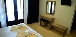 Elizabeth's House - Image 5
