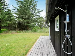 Quaint Holiday Home in Hirtshals With Terrace - Image 3