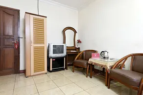 ZEN Rooms Puncak Cibogo KM 69 - Image 2