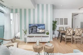 Elegant condo with stunning lake & views - Image 2