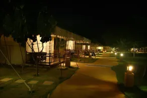 The Greenhouse Resort - Image 5