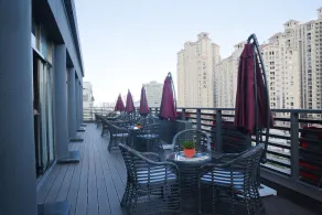 Pullanoman Holiday Inn - Image 3