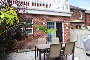 Spacious Artistic House in Toronto - Image 4