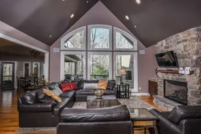 Woodland Chalet - Image 4