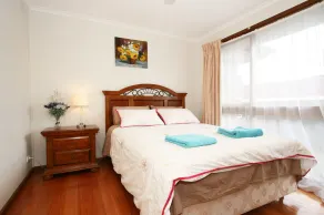 40 Thames Holiday Unit - Image 2