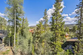 Wolverine Lookout 3 Bedroom Townhouse by Redawning - Image 2