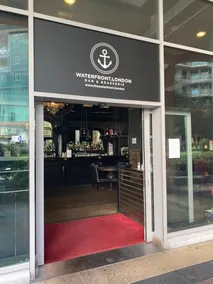 Modern 2 bed in brilliant St Georges Wharf - Pass the Keys - Image 2