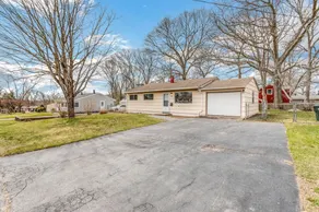 Quiet And Cozy Mystic Ranch Close To Everything 3 Bedroom Home by Redawning - Image 4