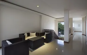 Aveon Express Hotel Yogyakarta by Daphna International - Image 4