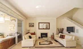 Harbourfront Retreat - Image 5