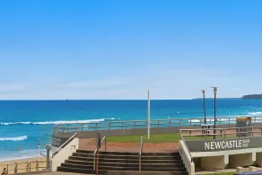 Newcastle Short Stay Accommodation - Sandbar Newcastle Beach - Image 3