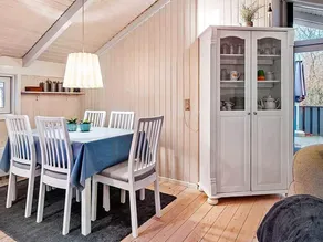 5 Person Holiday Home in Hals - Image 4