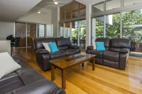 Maggies Beachfront Apt. 5 - Image 2