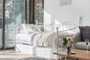 A07-darling Harbour 2 BDR Loft - Image 3