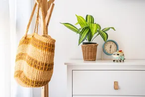 Stylish Seaside Escape with Balcony - Image 4