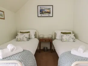 Beck Cottage - Image 2