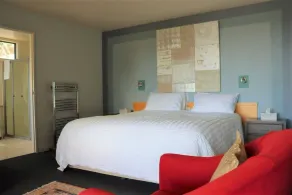 Armalong Winery Chalets - Image 2
