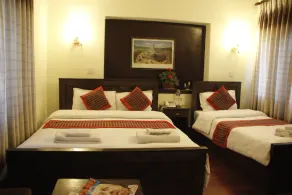 Hotel Peace N Park - Image 2
