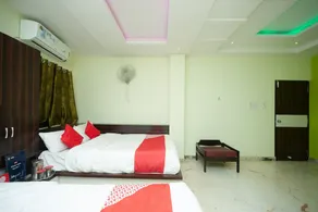 Sri Kumaran Residency By OYO Rooms - Image 4