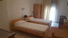 Mantos Rooms - Image 3