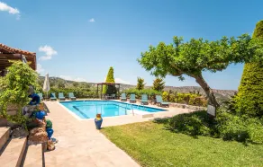 Nice Home in Milatos, Lasithi With 4 Bedrooms, Wifi and Outdoor Swimming Pool - Image 5