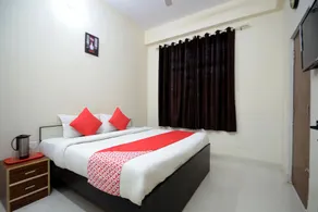 Hotel Pink View By OYO Rooms - Image 2