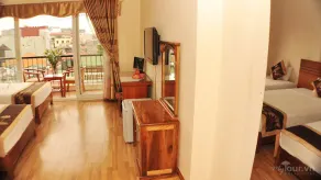 Sunflower Hotel & Travel - Image 2