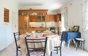 Stunning Home in Xilokastro With 5 Bedrooms, Outdoor Swimming Pool and Swimming Pool - Image 5
