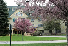 Golden Eagle Lodge - Image 2