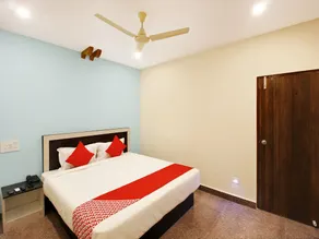 Capital O 23543 Hotel Vaishnavi - Image 4