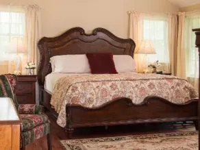 Caldwell House Bed & Breakfast - Image 2