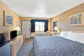 Days Inn by Wyndham Whittier Los Angeles - Image 3