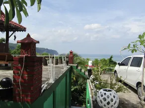 Losmen Kinasih Puncak & Gazebo Pandang - Image 3
