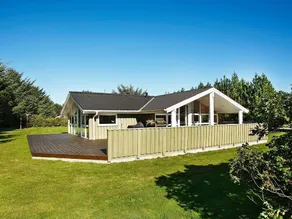 Luxurious Holiday Home in Løkken With Roofed Terrace - Image 5