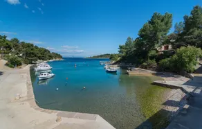 Beautiful Home in Mudri Dolac With Sauna, Wifi and 4 Bedrooms - Image 2
