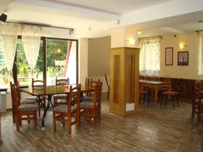Zada Hotel - Image 4