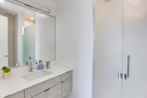 Logan Square Corporate Rentals - Image 4