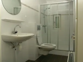 Spacious holiday home with a dishwasher, 20km from Assen - Image 3