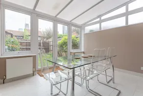 2 Bedroom House Near Canary Wharf - Image 3