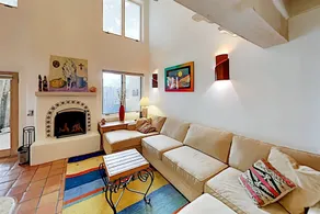 Casa Monzon - Perfect Location, Bright and Sunny Interior - Image 4