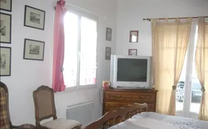 Studio avec jardin clos et wifi a Tonnay Charente - Image 2