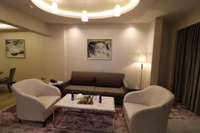 Frontel Jeddah Al Tahlia Hotel - Image 3