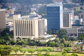 Ledger Plaza Hotel - Image 3