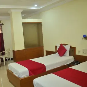 Hotel Poonam - Image 5