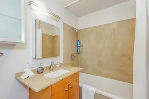 San Juan Avenue Exclusive 4BR - Image 2